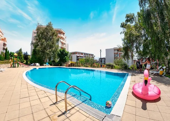 Crown Club Apartment *